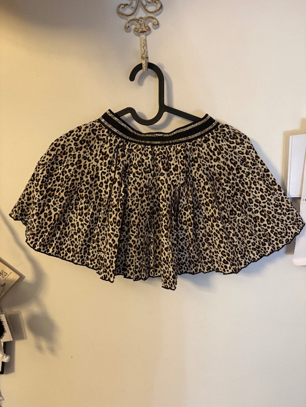 Leopard small skirt girl